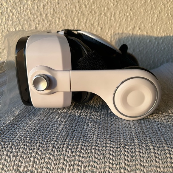 Arcadia Virtual Reality Headset 360 white and black NEW NIB - Picture 10 of 13
